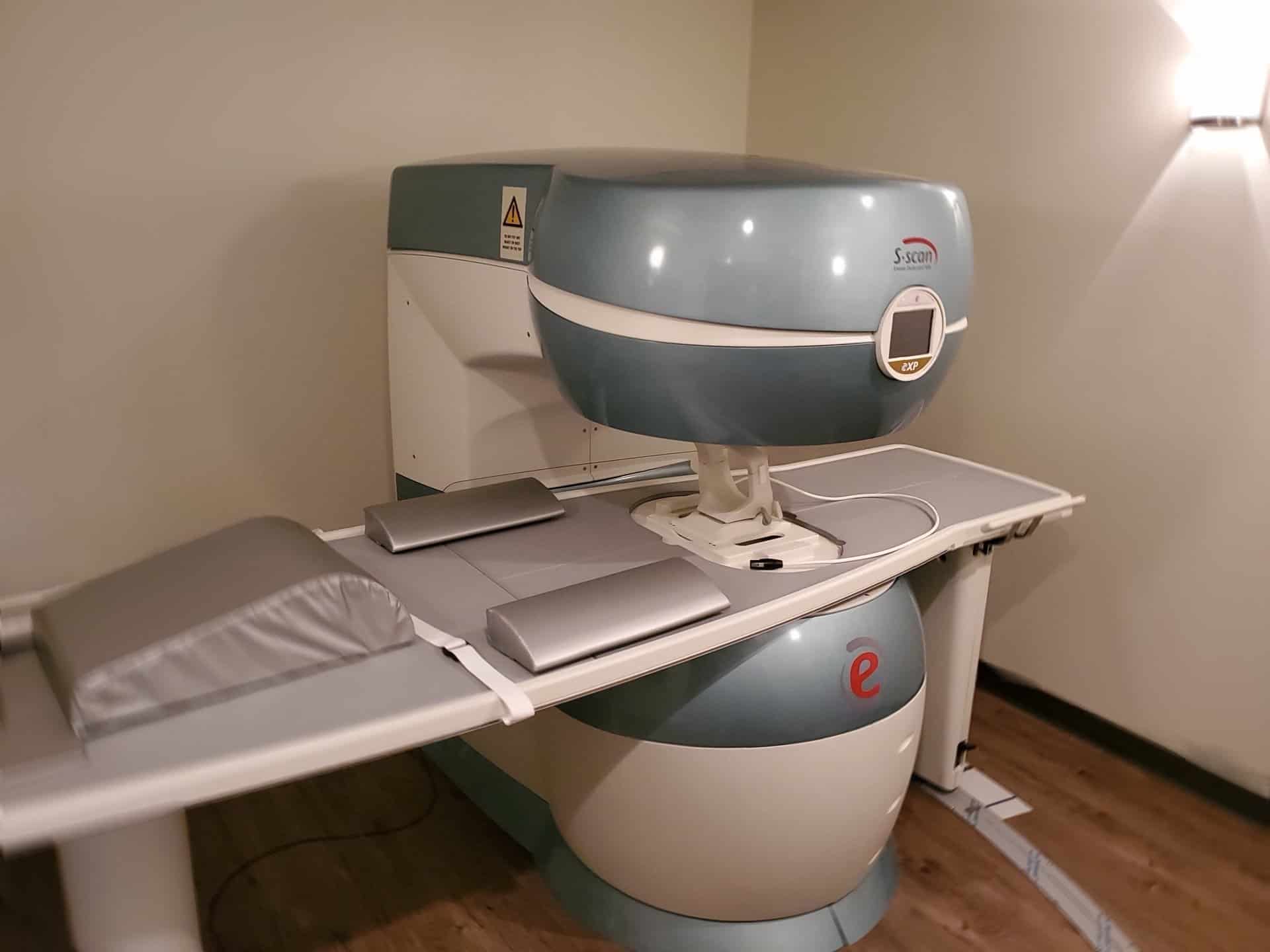 Magnetic resonance imaging machine